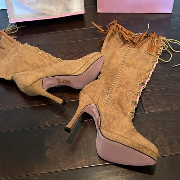 Leg Avenue Boots 10 NIB - Picture 6 of 10